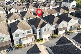 8810 Hollister Pine Ct, Houston, TX 77080 - Photo 2