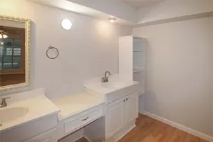 10534 Huntington Wood Dr, Houston, TX 77099 - Photo 18