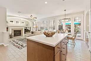 46 Flickering Sun Ct, The Woodlands, TX 77382 - Photo 18