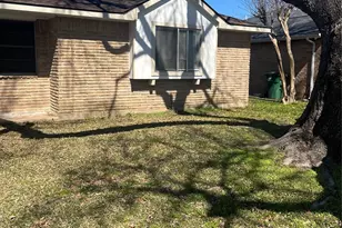 10822 Langdon Ln, Houston, TX 77072 - Photo 2
