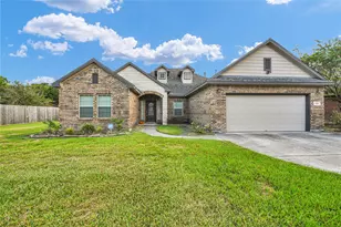 1101 Isabella Blvd, Angleton, TX 77515 - Photo 1