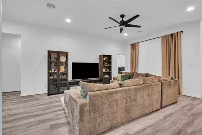 1101 Isabella Boulevard, Angleton, TX 77515 - Photo 4