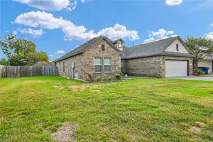 1101 Isabella Blvd, Angleton, TX 77515 - Photo 16