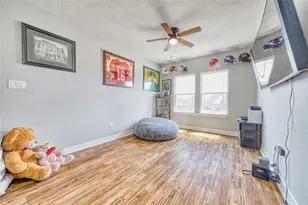 13510 Fallbrook Cir, Mont Belvieu, TX 77535 - Photo 28