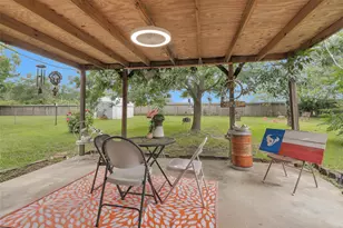 208 Gerald St, Willis, TX 77378 - Photo 32
