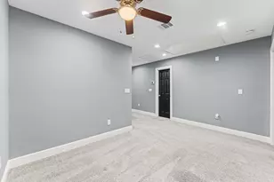 7318 Avenue J, Houston, TX 77011 - Photo 14