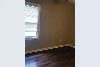 5018 Willow Glen Drive, Houston, TX 77033 - Photo 10
