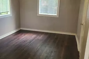 5018 Willow Glen Dr, Houston, TX 77033 - Photo 8