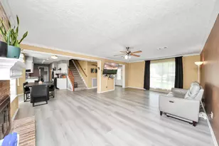 10602 Sagebriar Dr, Houston, TX 77089 - Photo 6