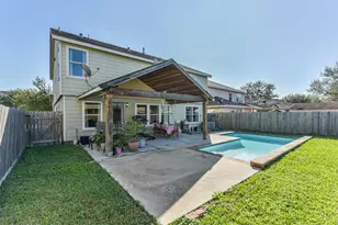 7015 Falling Cherry Pl, Houston, TX 77049 - Photo 38