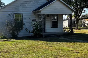 615 N Fourth St, Ganado, TX 77962 - Photo 2