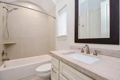 709 Delano Street, Houston, TX 77003 - Photo 32