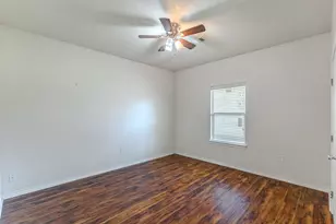 816 Martin Luther King Rd, Ames, TX 77575 - Photo 16