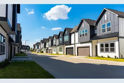 6702 Metro Blvd #3, Houston, TX 77083 - Photo 2