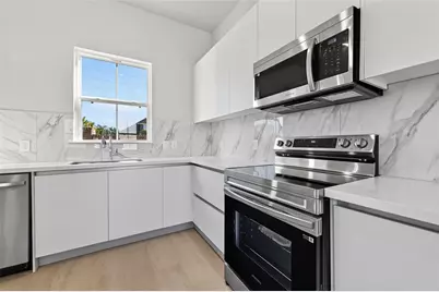 6702 Metro Blvd #3, Houston, TX 77083 - Photo 8