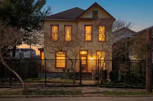 2416 Whitney St, Houston, TX 77006 - Photo 1