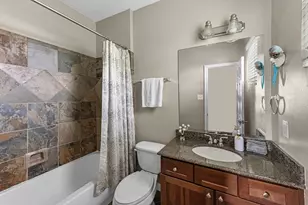 5717 Petty St, Houston, TX 77007 - Photo 16
