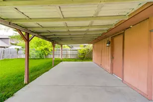 13114 Nantucket Dr, Sugar Land, TX 77478 - Photo 30