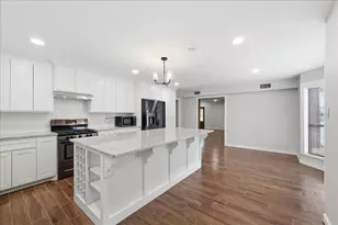 3105 Price St, Nederland, TX 77627 - Photo 10