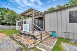 553 S Old Springfield Rd, North Zulch, TX 77872 - Photo 4