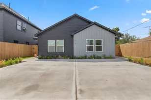 1615 Dolly Wright St, Houston, TX 77088 - Photo 2