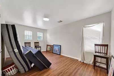 15510 Satsuma Point Court, Houston, TX 77049 - Photo 10