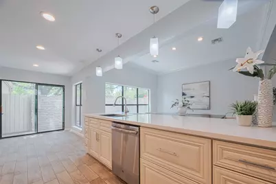 15600 Barkers Landing Road #20, Houston, TX 77079 - Photo 18