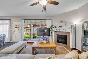 155 Magnolia Grove Ln, Conroe, TX 77384 - Photo 4