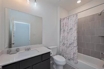 9014 Meadow Bridge Drive, Missouri City, TX 77459 - Photo 34