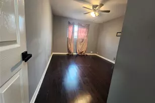 11002 Hammerly Blvd, Houston, TX 77043 - Photo 16