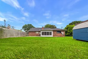 10306 Rustic Rock Rd, La Porte, TX 77571 - Photo 32