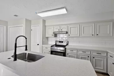 6900 Foxmont Lane, Humble, TX 77338 - Photo 14