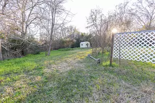 1425 15th St, Huntsville, TX 77340 - Photo 36