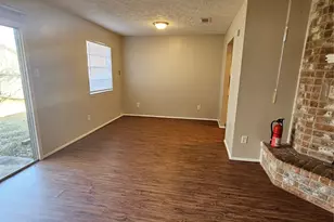 2714 Lower Valley Dr, Houston, TX 77067 - Photo 2