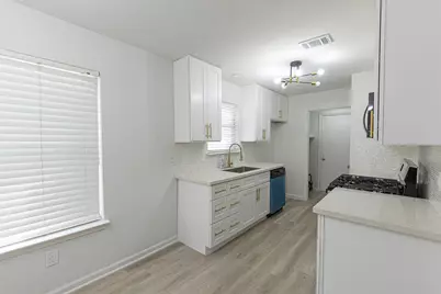 19703 Vista Lake Court, Cypress, TX 77433 - Photo 12