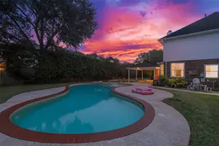 2402 Great Oaks Dr, Missouri City, TX 77459 - Photo 4