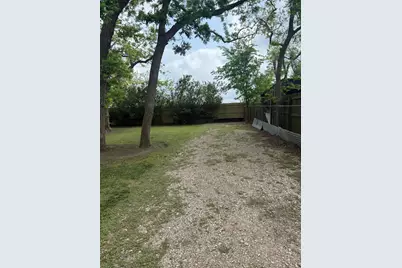 116 Avenue C, Brazoria, TX 77422 - Photo 14