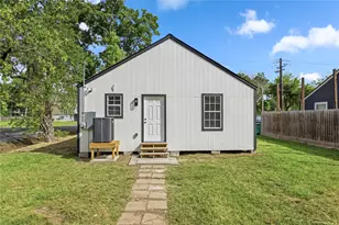300 Hafer St, Baytown, TX 77520 - Photo 16