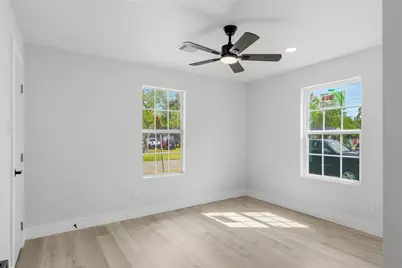 300 Hafer St, Baytown, TX 77520 - Photo 14