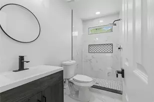 300 Hafer St, Baytown, TX 77520 - Photo 12