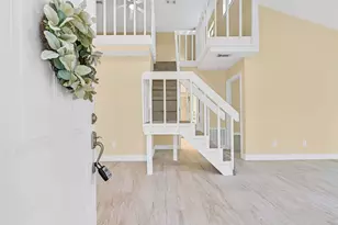 52 Hideaway Dr, Friendswood, TX 77546 - Photo 4