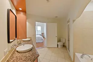 100 Willard St, Houston, TX 77006 - Photo 18