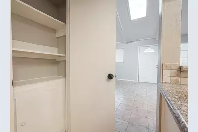 1108 W Tri Oaks Lane #150, Houston, TX 77043 - Photo 22