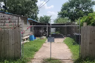 9406 Caddo Rd, Houston, TX 77078 - Photo 2