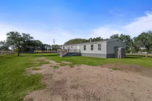 220 Klesel Rd, Schulenburg, TX 78956 - Photo 36