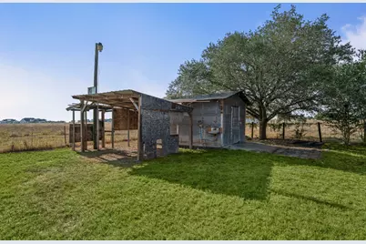 220 Klesel Road, Schulenburg, TX 78956 - Photo 38