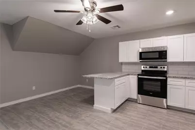 519 Magnolia Point Drive #B, Houston, TX 77336 - Photo 6