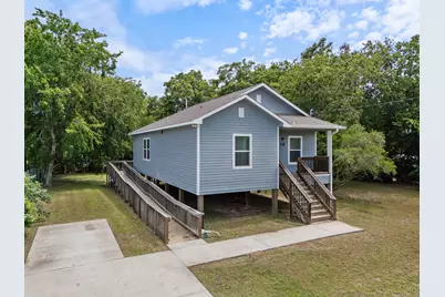 118 W Dahlgreen, Wharton, TX 77488 - Photo 2