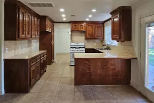 13303 Bridgepath Ct, Houston, TX 77041 - Photo 4