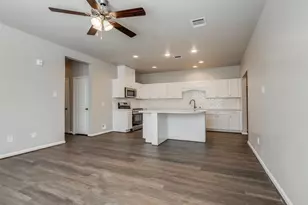 137 Pk Pl Cir, Waller, TX 77484 - Photo 6